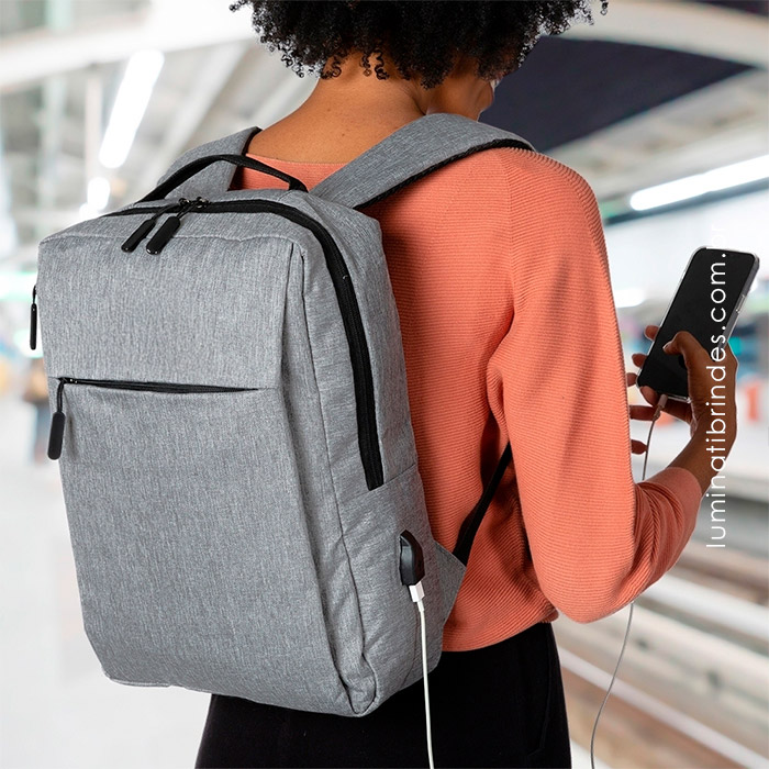 Mochila  Executiva Bridge USB
